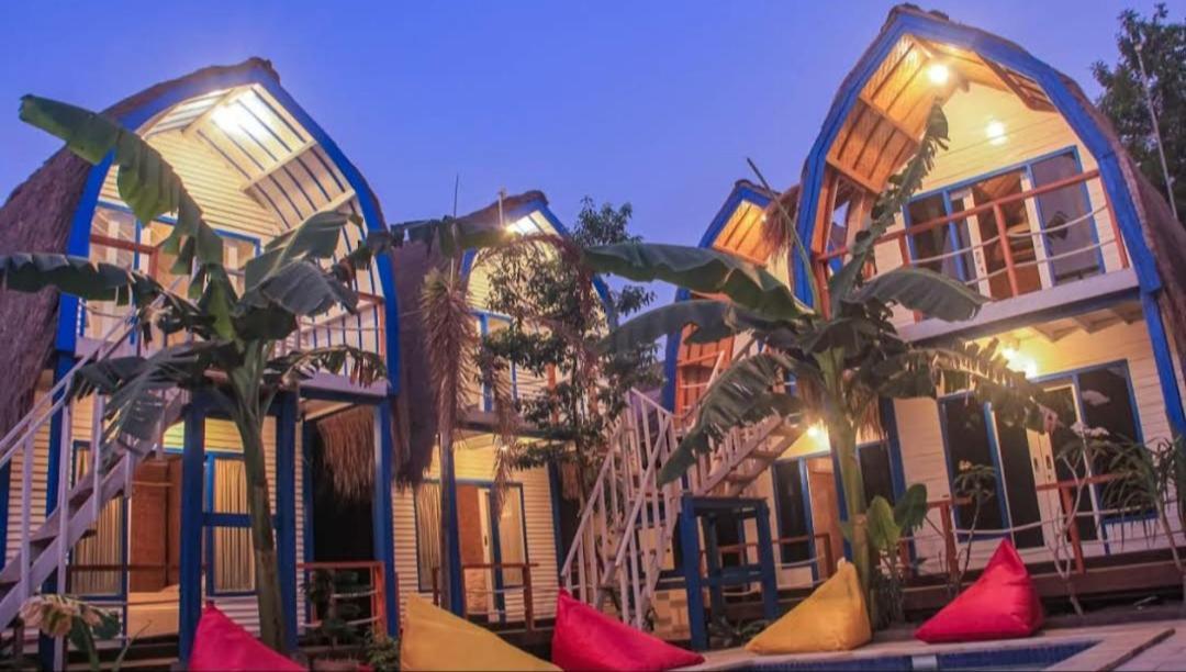 Tropical House Bungalows Gili Trawangan Exterior photo