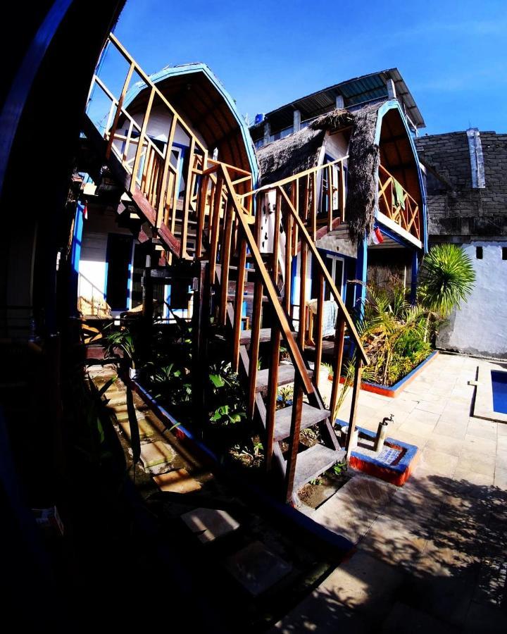 Tropical House Bungalows Gili Trawangan Exterior photo