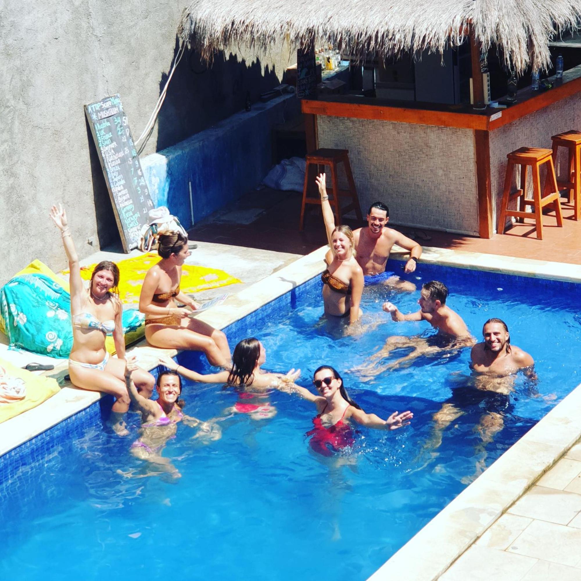 Tropical House Bungalows Gili Trawangan Exterior photo