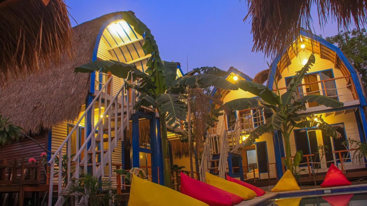 Tropical House Bungalows Gili Trawangan Exterior photo
